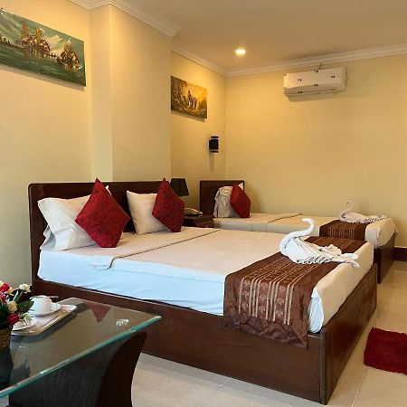 Queenwood Hotel Phnom Penh Exterior foto